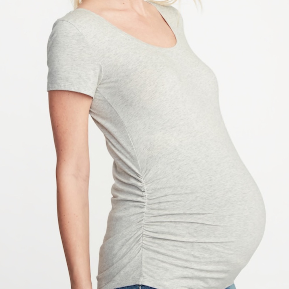 🤰Favorite Old Navy Maternity shirt!